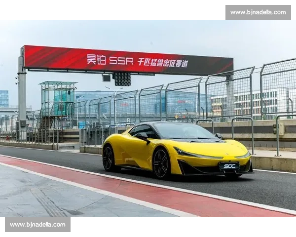 极速对决燃擎赛道 赛车焦点战激情碰撞引爆全场